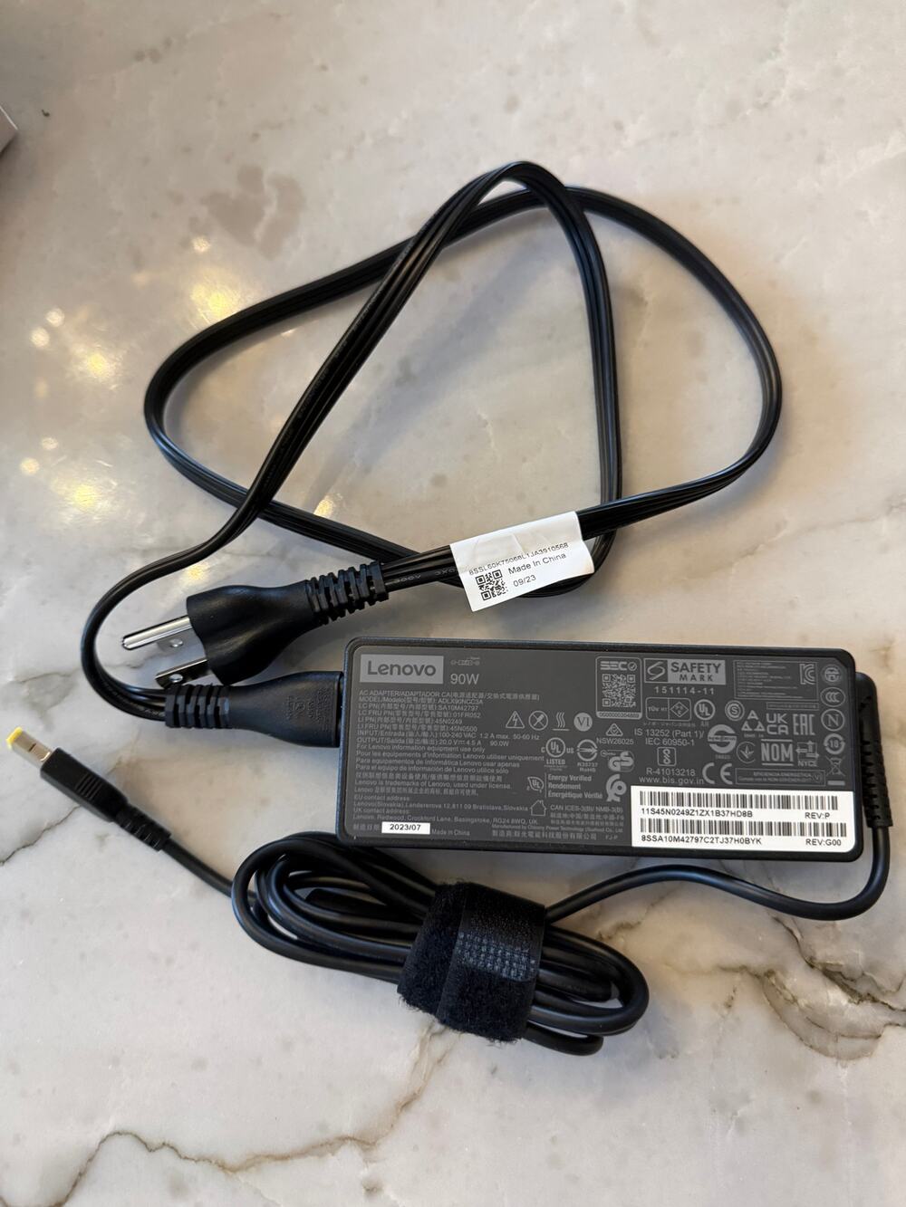 Genuine Lenovo 90W AC Adapter Charger for Laptop Thinkpad